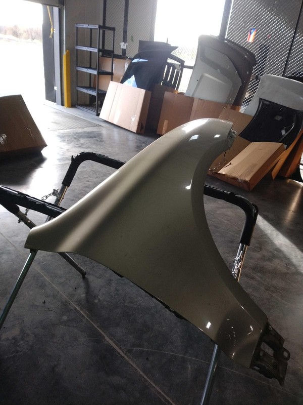 2006 Porsche Cayenne Right Fender Gold Good Condition OEM 378636 NJ25-22498