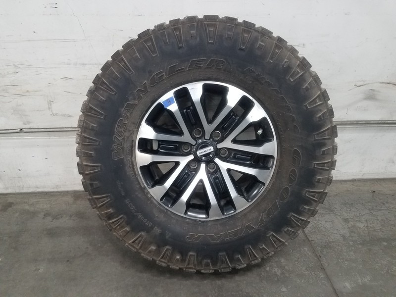2019 Ford F150 Raptor 4x4 Wheel / Tire #3 #3737 KK2