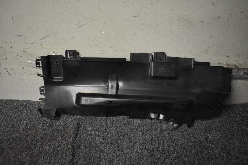 2019-2020 PORSCHE CAYENNE TURBO AIR GUIDEE FACTORY OEM