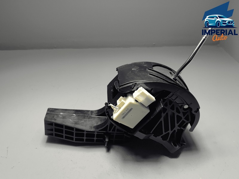 2011-2020 Toyota Sienna Auto Transmission Gear Shift Shifter Selector Lever OEM