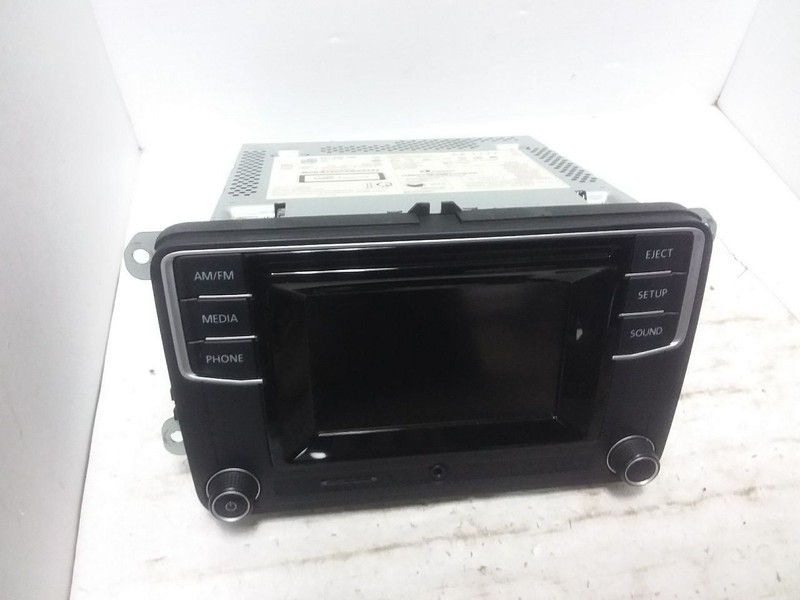 Radio Receiver AM FM CD ID 561035150 Fits 13-16 BEETLE 1731386