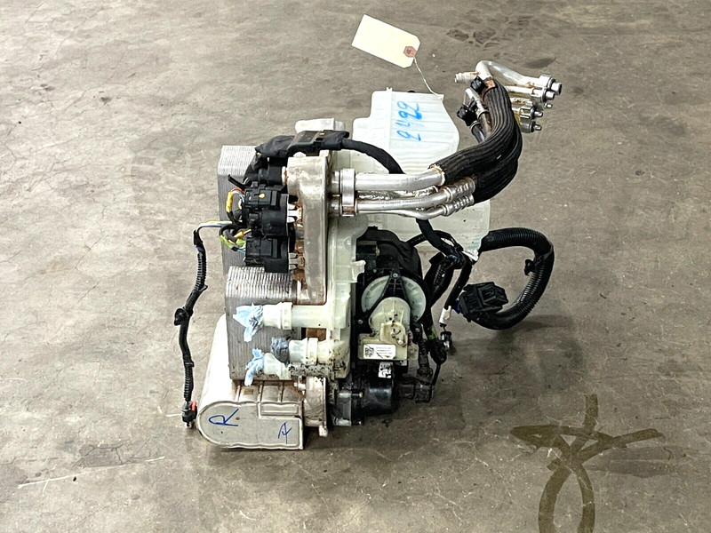 ⭐2020-2023 TESLA MODEL Y SUPER MANIFOLD REFRIGERANT W/ RESERVOIR OEM LOT2422