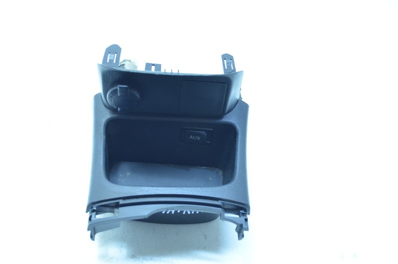 09-14 TOYOTA MATRIX FRONT CENTER CONSOLE STORAGE TRAY W AUX OUTLET OEM