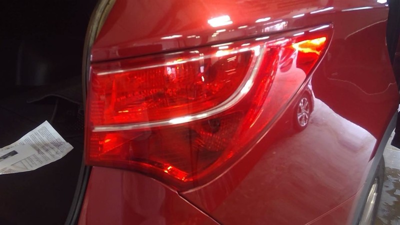 Passenger Tail Light SWB Sport Incandescent Bulb Fits 13-16 SANTA FE 3492305