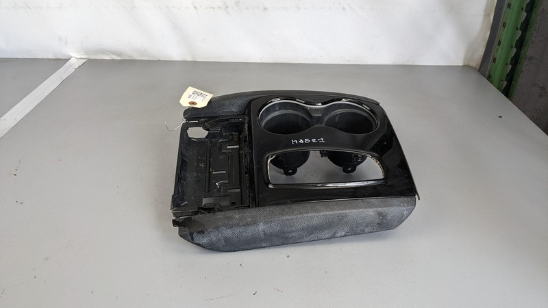 Center Console Cup Holder 2020 Honda Passport 77295-TGS-A11ZA 2019 2021 - 2023