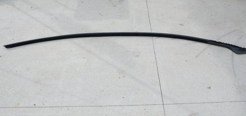 07-14 Mercedes W216 CL550 CL63 AMG Right Passenger Side Roof Rail Seal Strip OEM