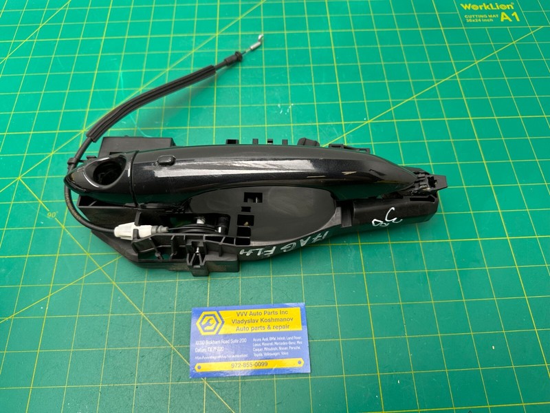 17-22 Alfa Romeo FRONT LEFT DRIVER SIDE EXTERIOR DOOR HANDLE Black OEM
