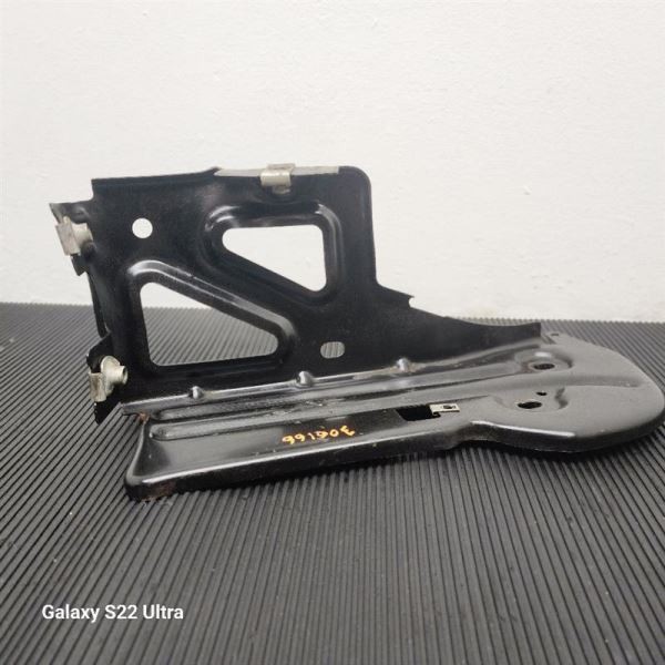 14-19 Chevrolet Silverado Rear Right Passenger Bumper Inner Bracket OEM 23108149