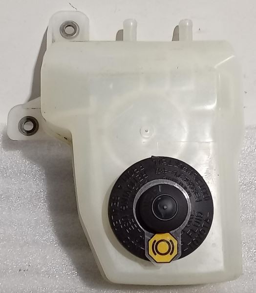 2004-2009 Toyota Prius Brake Fluid Reservoir w/ Cap 47220-47030