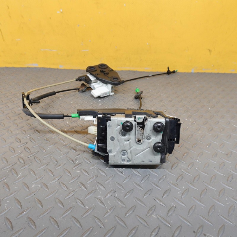 2016-2020 TESLA MODEL X RIGHT SIDE FRONT ACTUATOR LOCK UNIT OEM 1112064-80-A