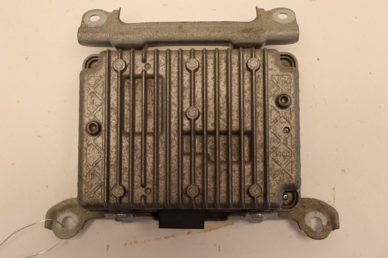 2011-2018 JEEP WRANGLER POWER SUPPLY VOLTAGE CONVERTER MODULOE OEM