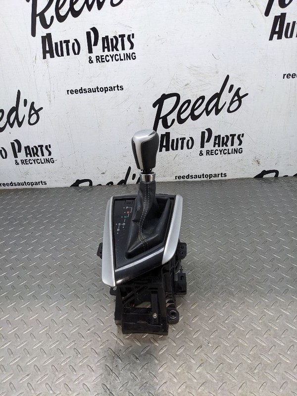 14-19 TOYOTA COROLLA Floor Shifter AUTO USED OEM 1172532