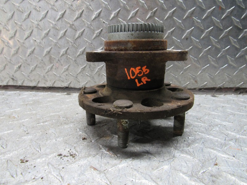 11 - 16 HYUNDAI ELANTRA LEFT DRIVER REAR WHEEL BEARING HUB SDN / 11 12 1.8L