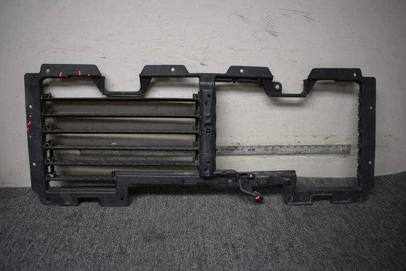 GM FRONT RADIATOR AIR DUCT FACTORY OEM