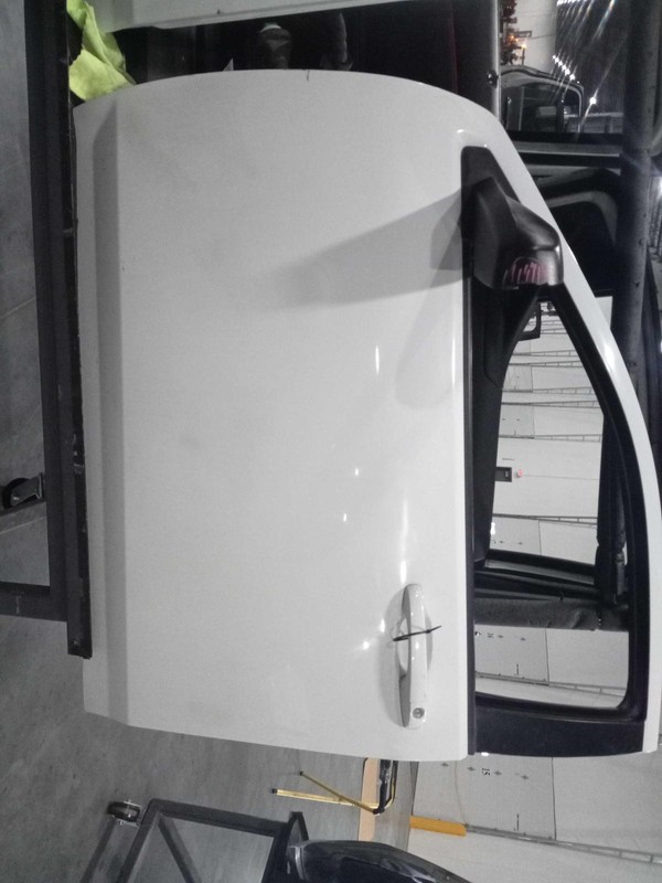 2014 Dodge Avenger Front Left Door PW7 Bright White 483761 Used 127K Miles