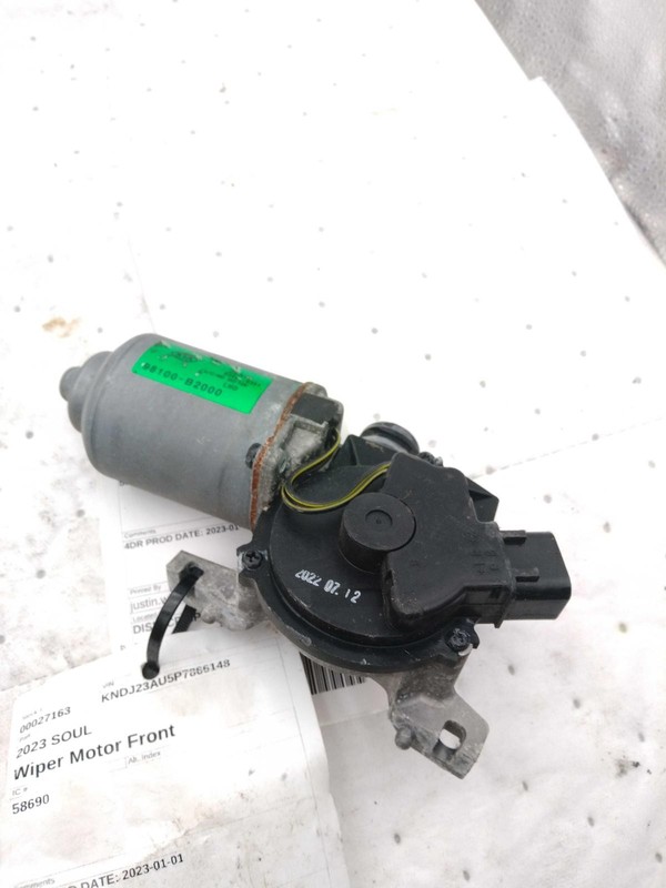 2023 KIA Soul Wiper Motor OEM 98110B2000 White 55K Miles - Fast Shipping