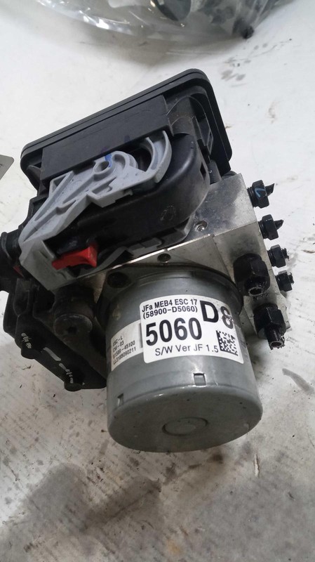 2015 Jeep Grand Cherokee ABS Pump & Motor Assembly OEM 117K Miles 4WD
