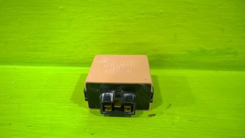 91 92 93 94 95 96 TOYOTA LAND CRUISER WIPER CONTROL RELAY MODULE OEM 3043-14