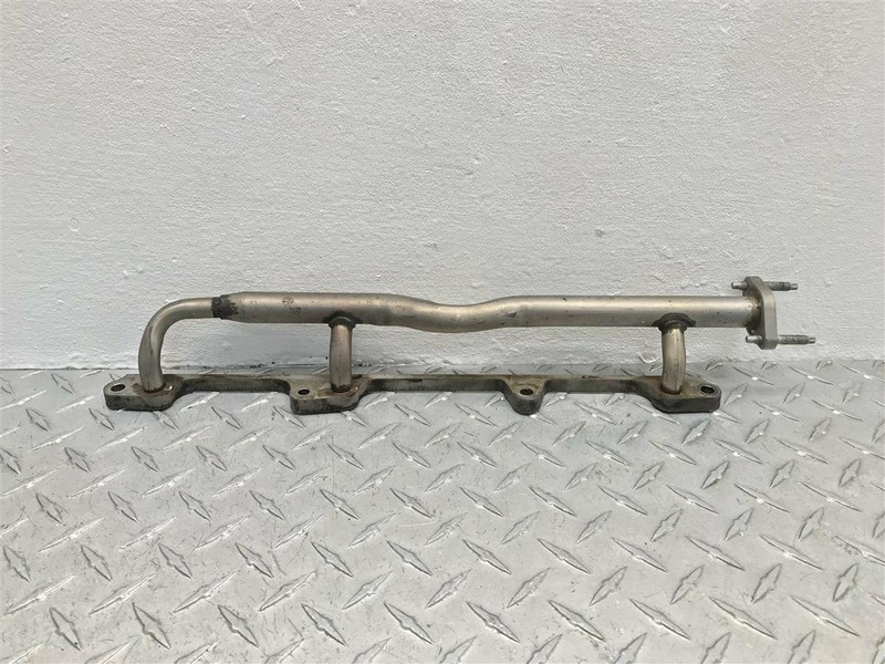 2009-2010 PONTIAC G6 3.5L PASSENGER SECONDAY AIR INJECTION PIPE OEM 12581953