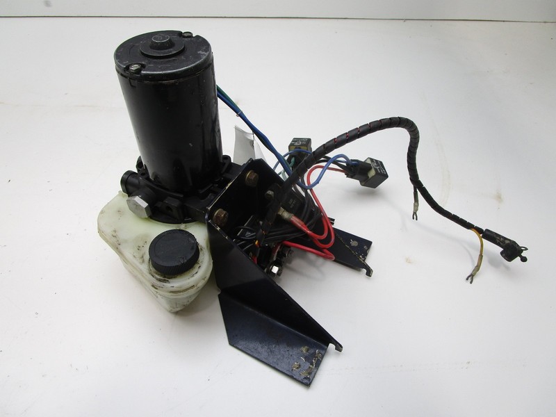 F695541-1 Mercury Force L-Drive 85-125 Hp Trim Tilt Pump 1989-90