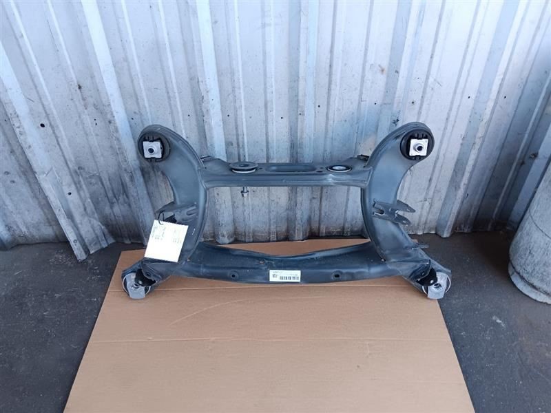18-23 Mercedes E300 E350 Sedan Rear Sub Frame Crossmember Cradle 2133505203