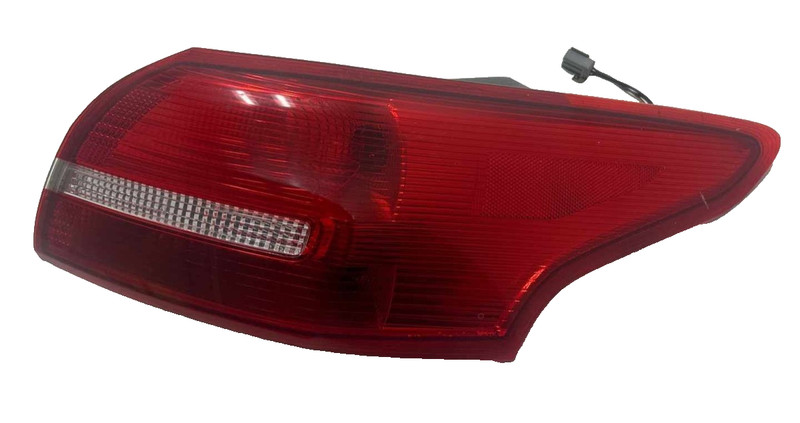 Ford Focus Sedan RH Passenger Quarter Panel Tail Light 2015-2018 F1EB13404FA