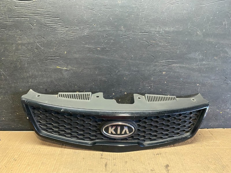 2010 to 2012 Kia Forte Koup Front Upper Grill Grille OEM T4213 DG
