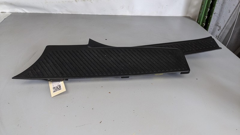 Rear Left Door Sill Scuff Plate 2020 Ford Expedition KL1B-4013245-A 2018 - 2021
