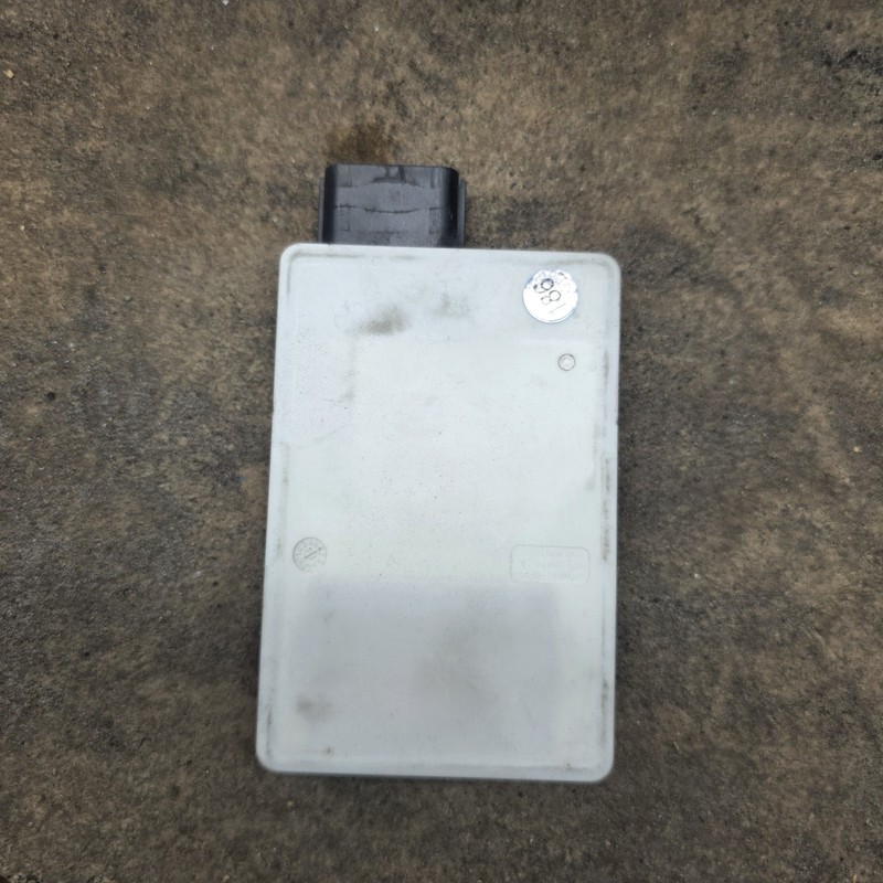 2017-2020 CHEVROLET CHEVY IMPALA RH Or LH BLIND SPOT SENSOR MONITOR OEM 84402684