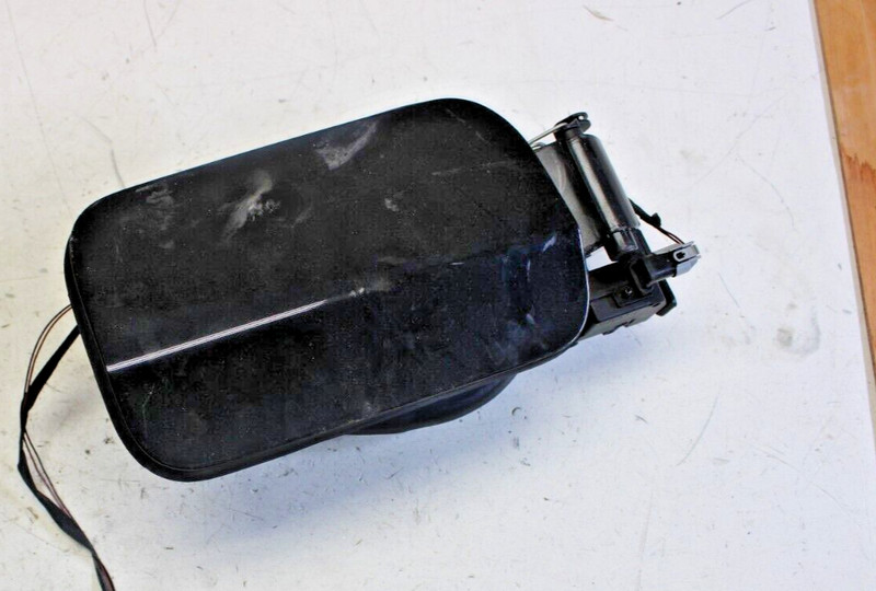 2012-2016 BMW 328I F30 2.0L GAS FUEL TANK FILLER DOOR LID POCKET 7238100 OEM