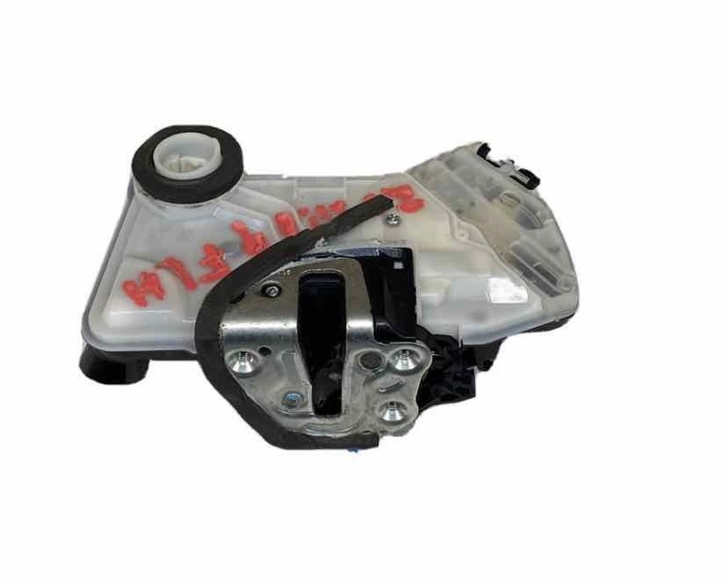 10 18 BMW 328 FRONT LEFT DRIVER SIDE DOOR LOCK ACTUATOR ASSY OEM 51217229461 LH