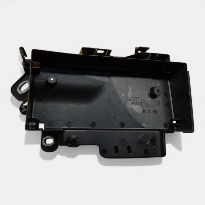 2014-2017 MERCEDES S550 W222 COVER FUSE BOX BRACKET OEM A2225402040