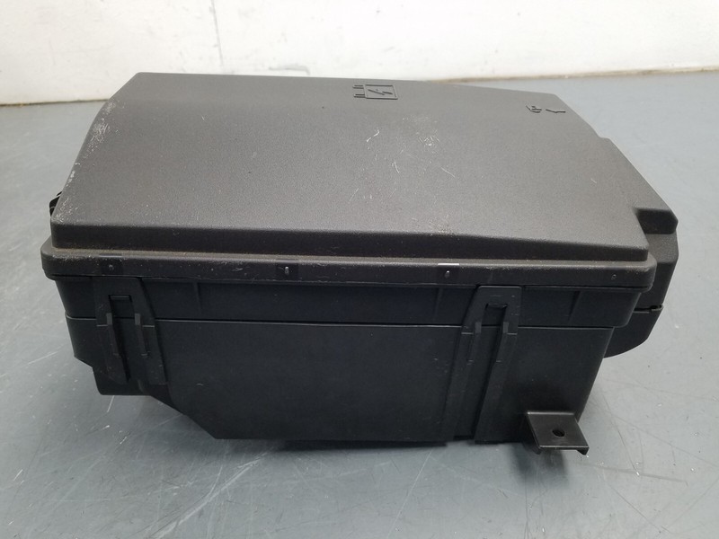 2014 14 15 Chevy Camaro Z28 Fuse Box #0369 P8