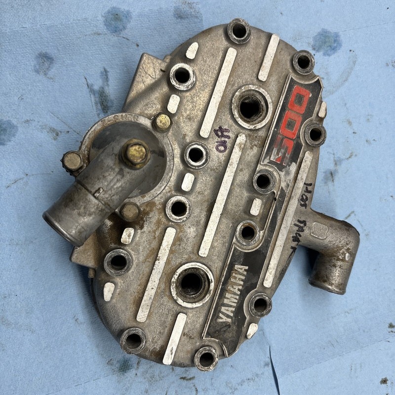 1994 1995 YAMAHA VMAX 500 Motor cylinder Head. Top Plate Good # 10