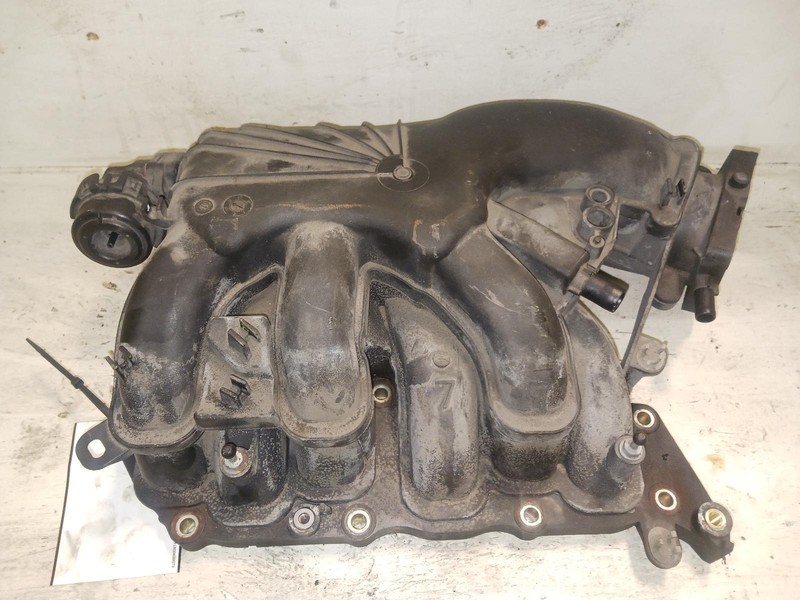 17-'20 TOYOTA SIENNA upper Intake Manifold 3.5L 2GRFKS OEM