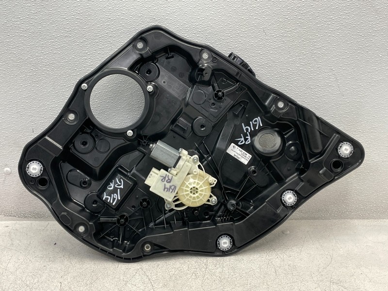 21 22 23 24 BMW M3 G80 Rear Right Passenger Door Window Regulator Motor 1614 OEM