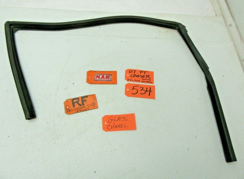 RUBBER SEAL RIGHT FRONT DOOR GLASS CHANNEL WINDOW TRACK RF for 06-10 PT CRUISER