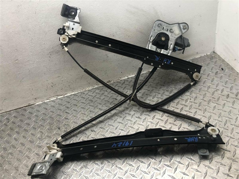 00-06 SUBURBAN 1500 PASSENGER REAR ELECTRIC WINDOW REGULATOR OEM 135-01965R