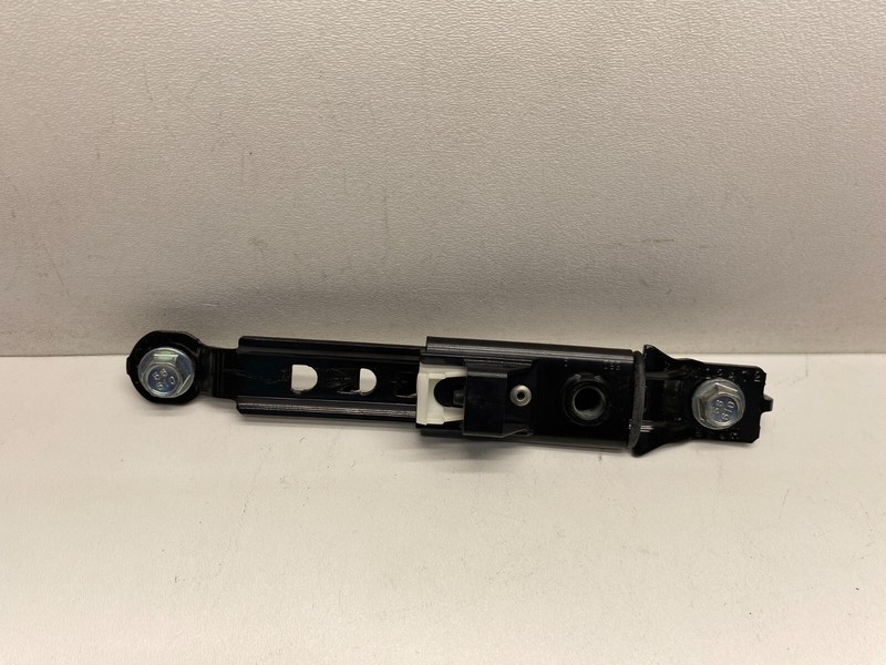 2016-2018 KIA OPTIMA LEFT OR RIGHT FRONT SEAT BELT HEIGHT ADJUSTER OEM