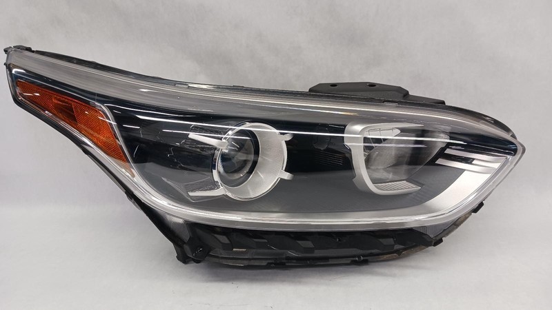 19-'21 KIA FORTE Sedan Right passenger headlight halogen OEM Grade A!