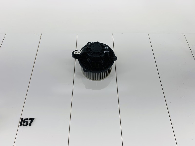 17-20 HYUNDAI ELANTRA DASH DASHBOARD HVAC AIR VENT BLOWER FAN MOTOR OEM