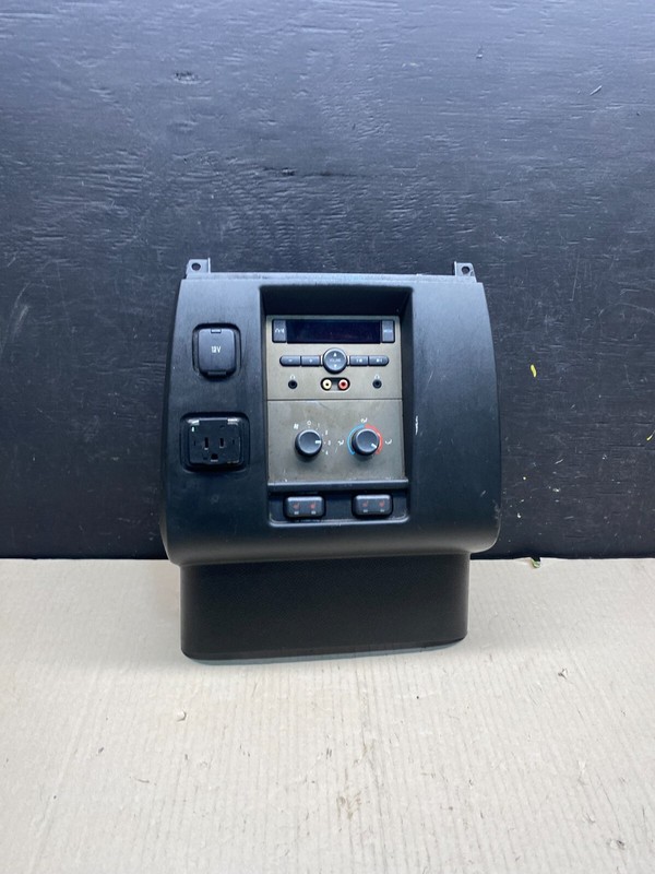 2011 - 2014 Lincoln Navigator Rear Player Radio Climate Control Outlet O1717 DG