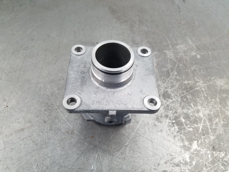 2019 BMW M5 Comp F90 Right Front CV Support / Mount #8437 V9