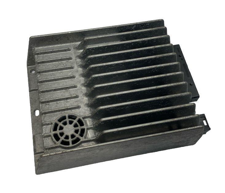 Mercedes CLA250 radio am fm 2014 radio amplifier trunk mounted OEM 2469008213