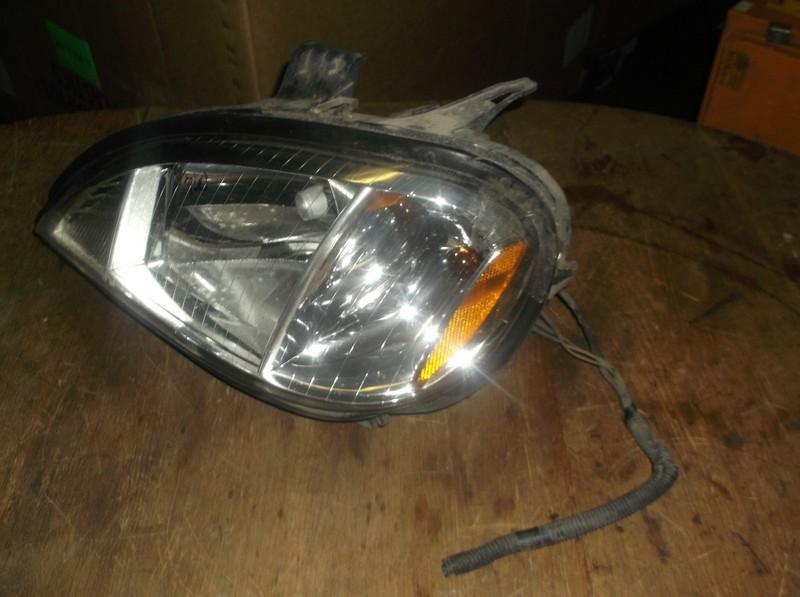 Hella 964 017-00 Freightliner 07 Driver Side Headlight 011 Mercedes 163 820 03 4