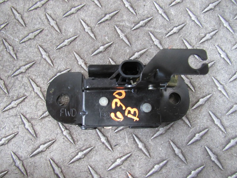2005 GMC YUKON XL 1500 REAR TRUNK LID LATCH LOCK ACTUATOR 5.3L