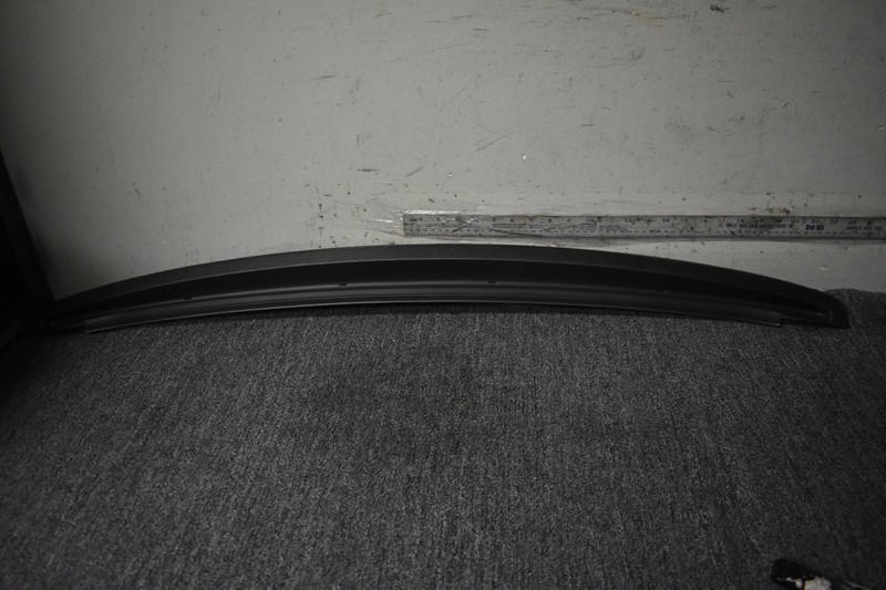 2018-2019 LAND ROVER VELAR COVER TRIM MOLDING FACTORY OEM
