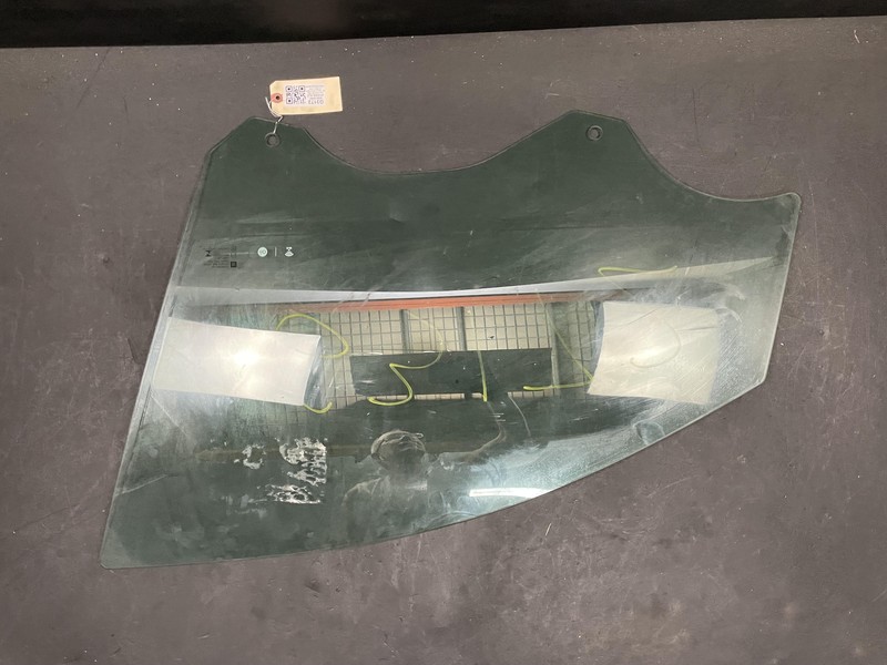 Front Left Door Window Glass 2020 GMC Acadia 84745026 2017 2018 2019 2021 - 2023