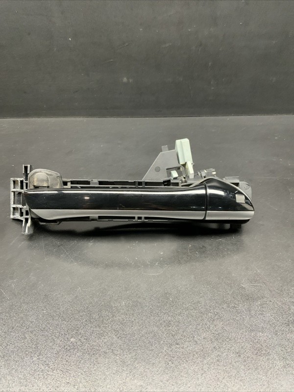 03-06 Mercedes R230 SL500 SL55 AMG Right Passenger Side Exterio Door Handle OEM