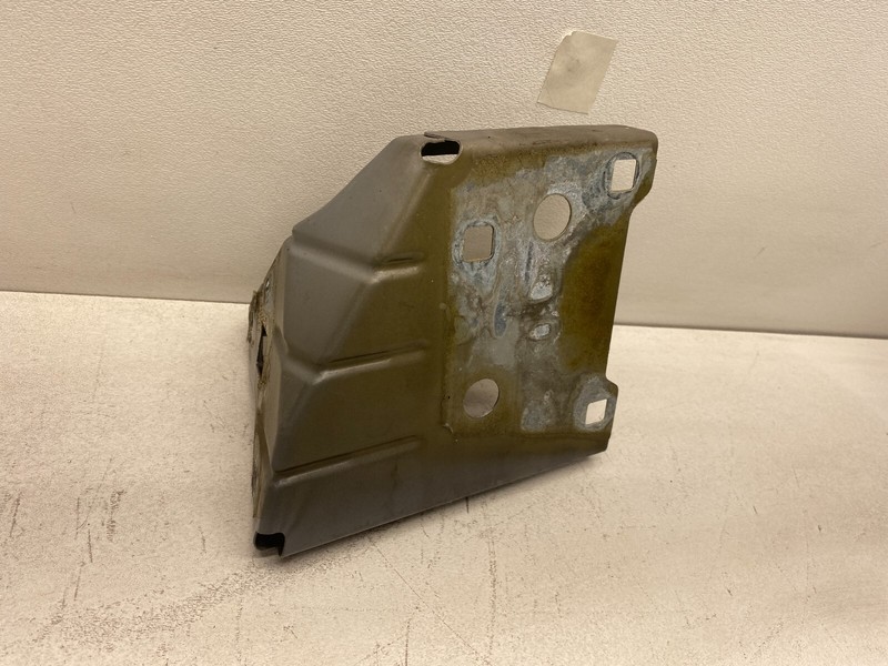 2014-2017 JEEP CHEROKEE LEFT FRONT UPPER FRAME RAIL END BRACKET OEM